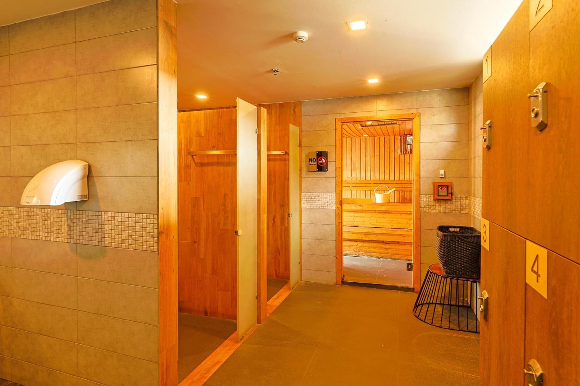 Gu Hotel Patong Phuket Exterior photo