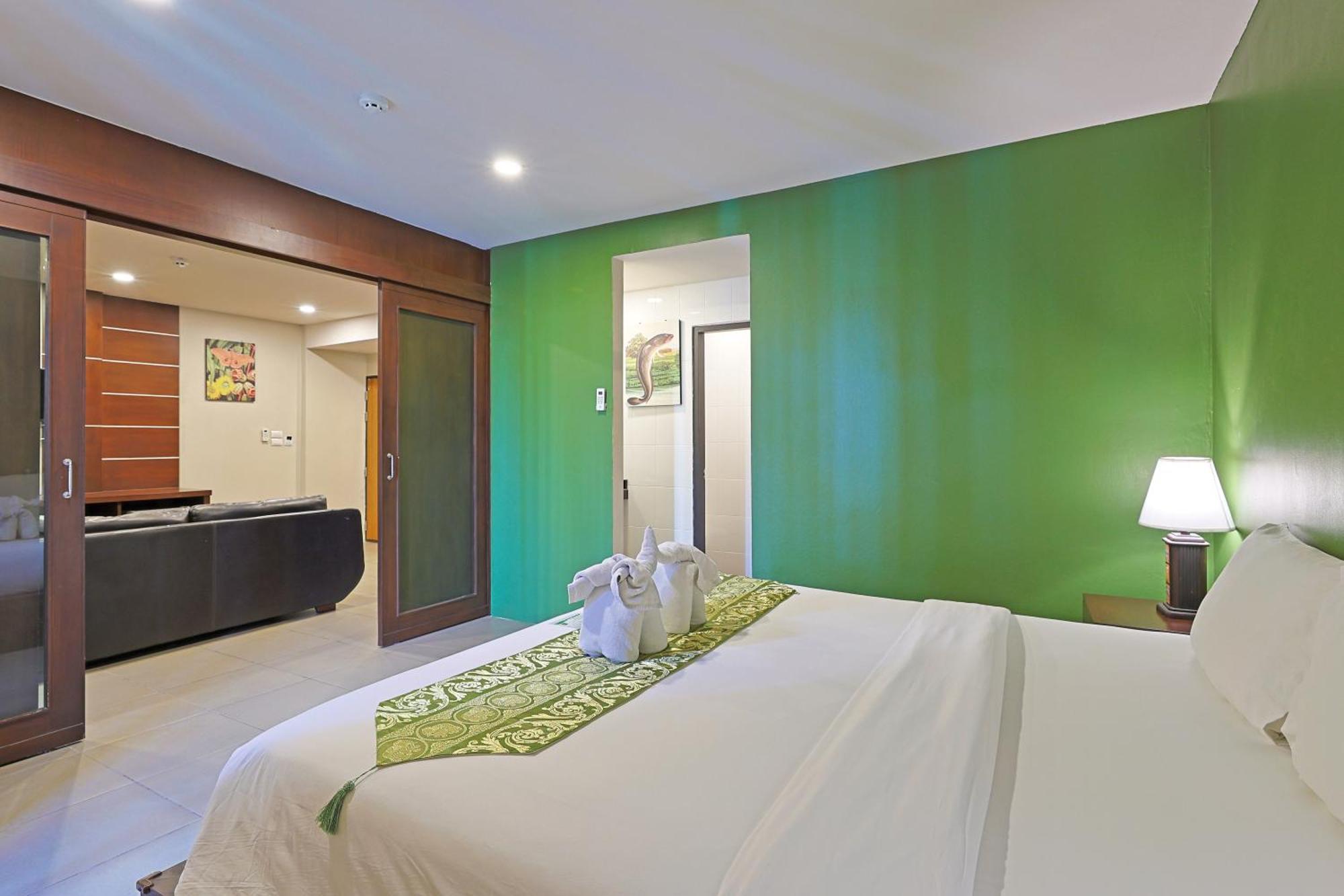 Gu Hotel Patong Phuket Room photo