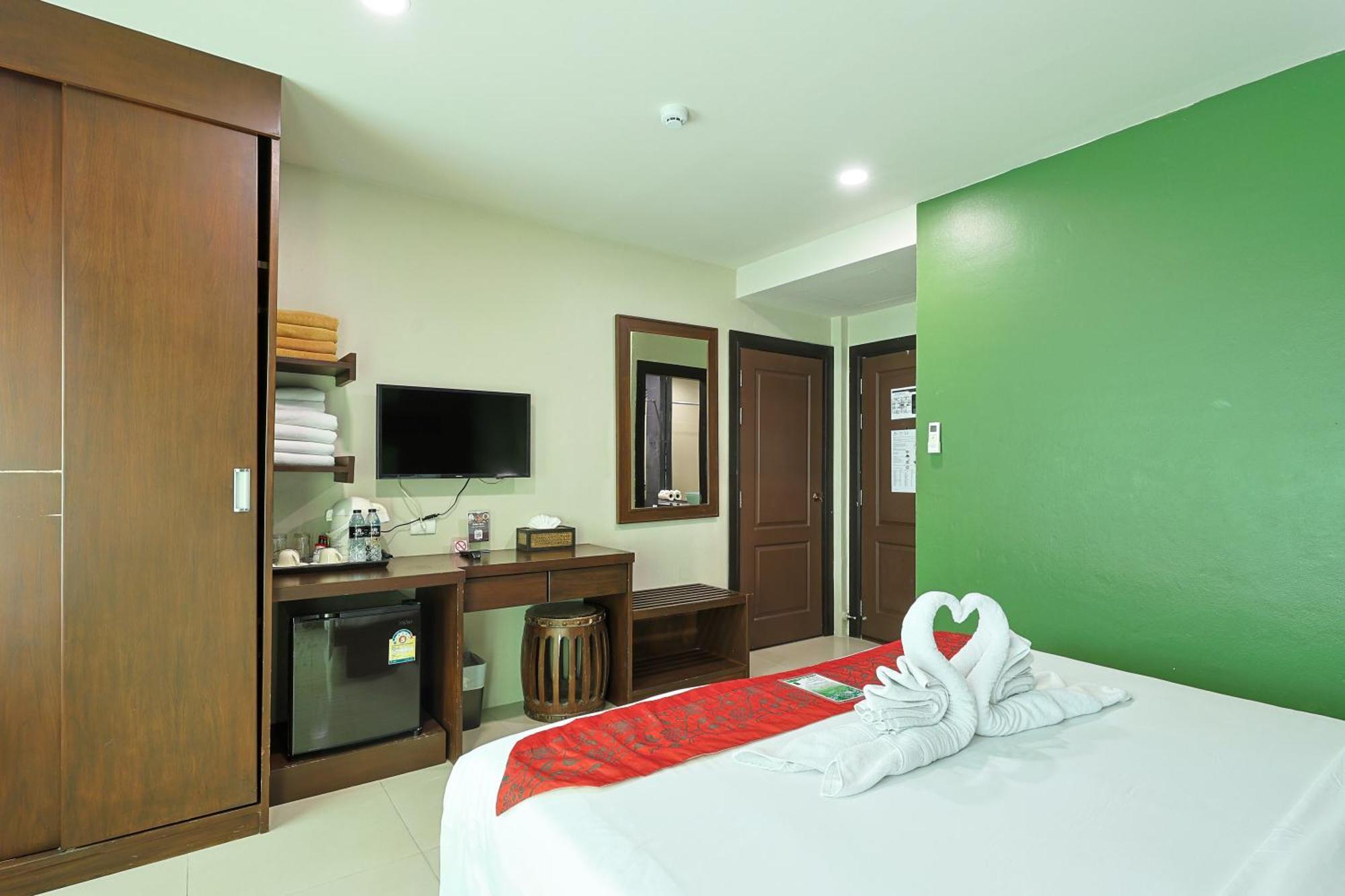 Gu Hotel Patong Phuket Room photo